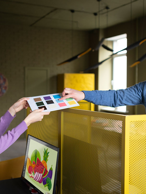 supporting contractors with scalable screen printing services"