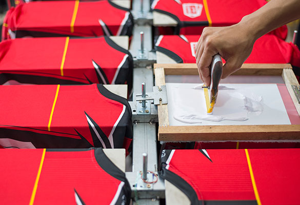 bulk screen printing for large orders with professional quality